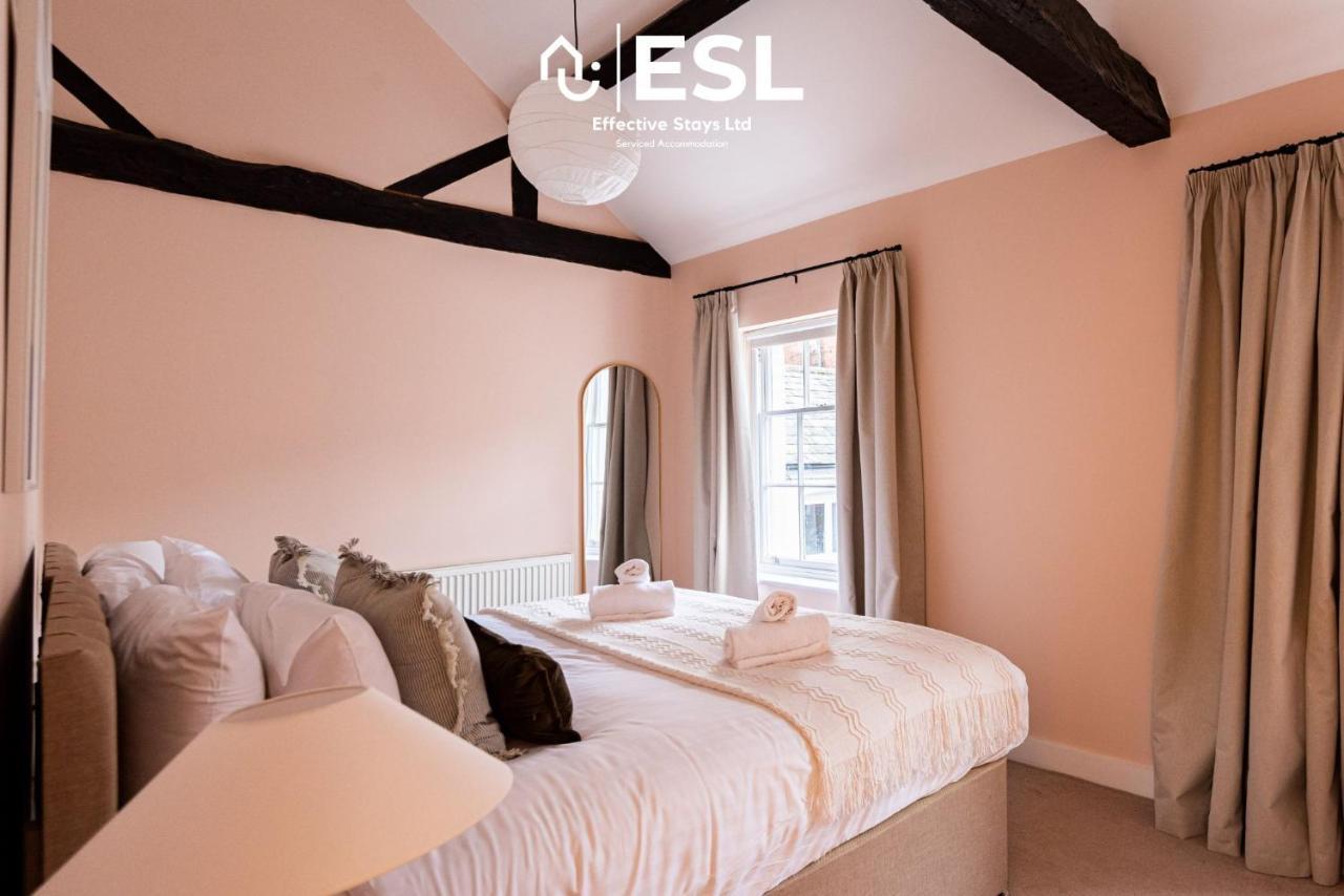 Elegant Apartment On Historic Cobbled High St Shrewsbury Town Centre Eksteriør bilde