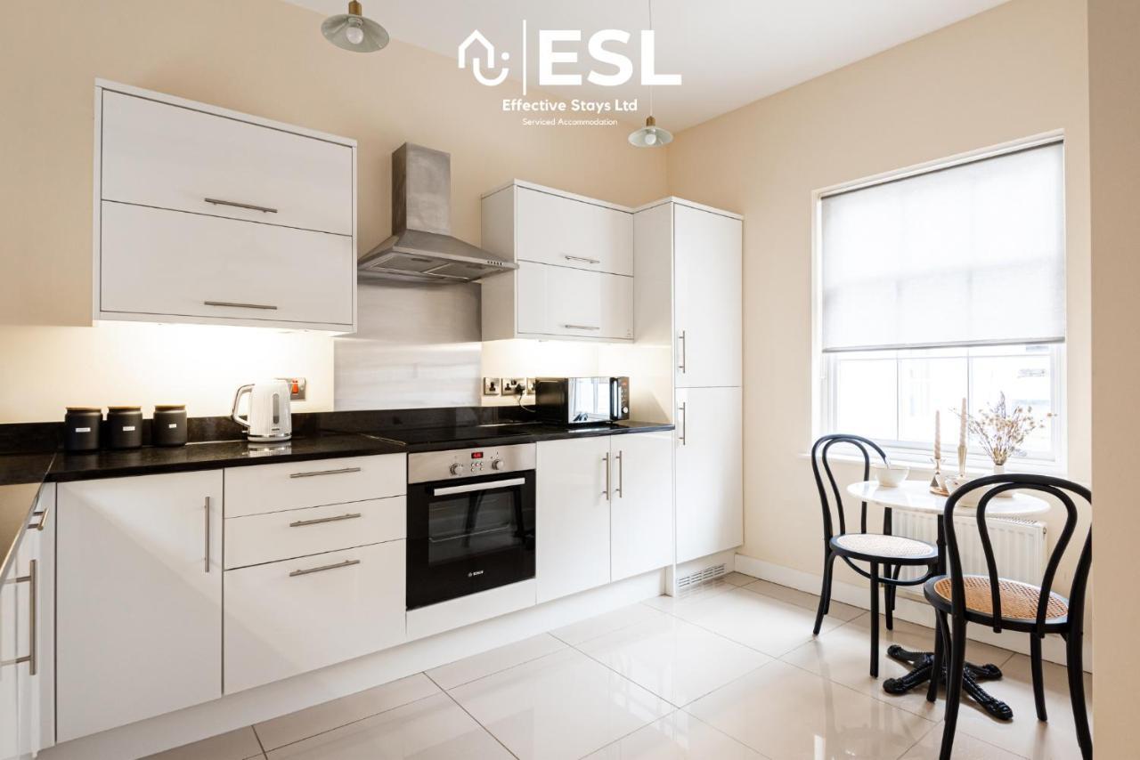 Elegant Apartment On Historic Cobbled High St Shrewsbury Town Centre Eksteriør bilde