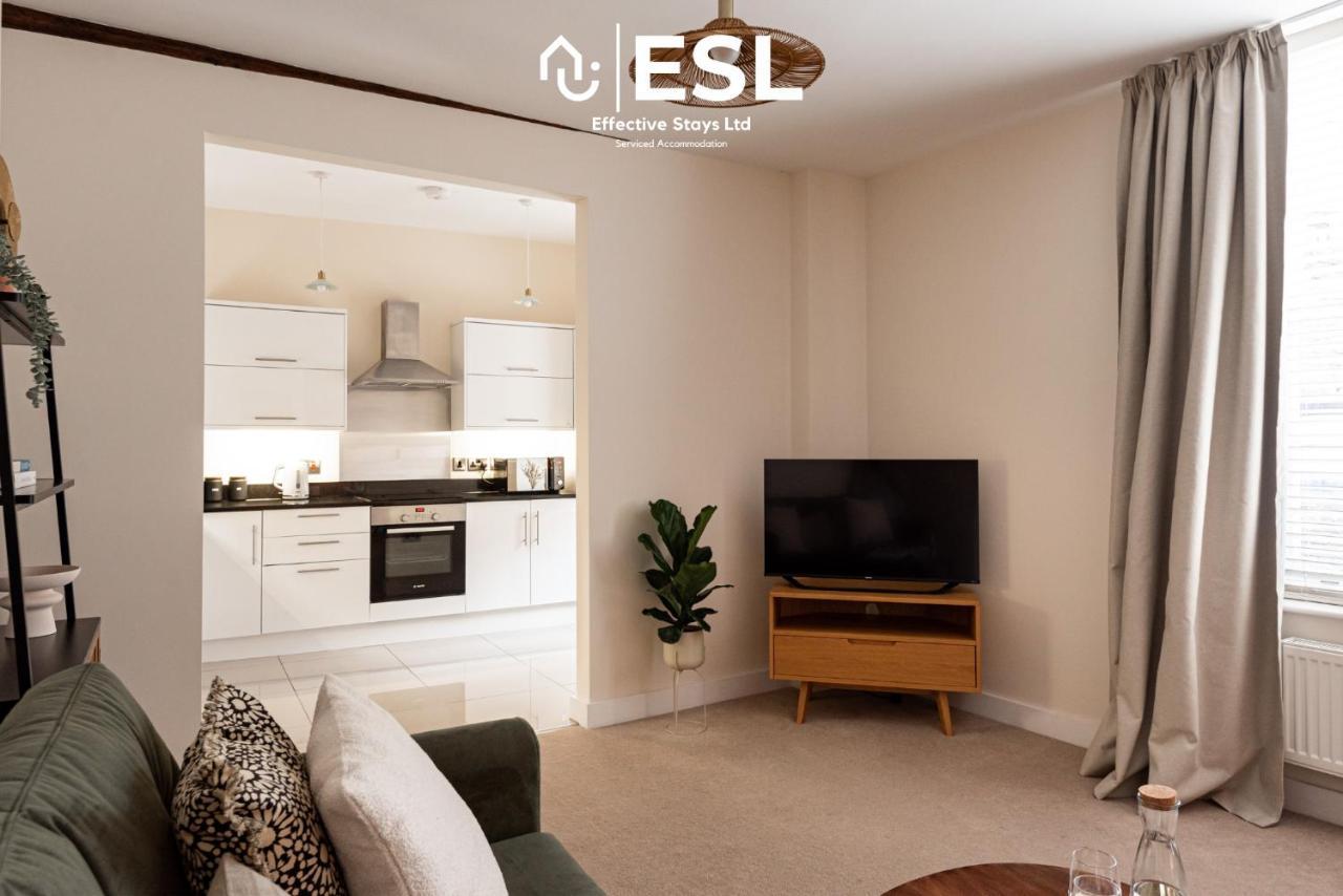 Elegant Apartment On Historic Cobbled High St Shrewsbury Town Centre Eksteriør bilde